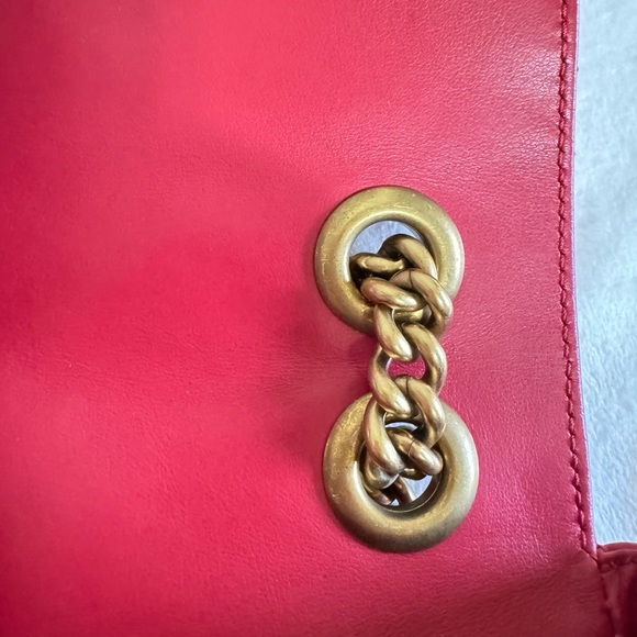🩷SOLD🩷 GUCCI MARMONT FLAP SMALL (red) - Picture 8 of 16